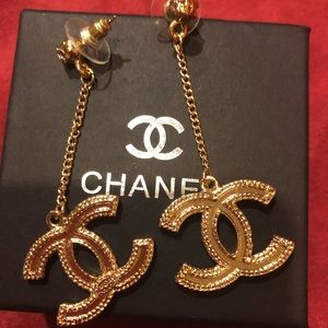 Auth Chanel Earring